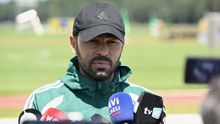 Kocaelispor Teknik Direktörü Selçuk İnan transfer ve kamp sürecini değerlendirdi