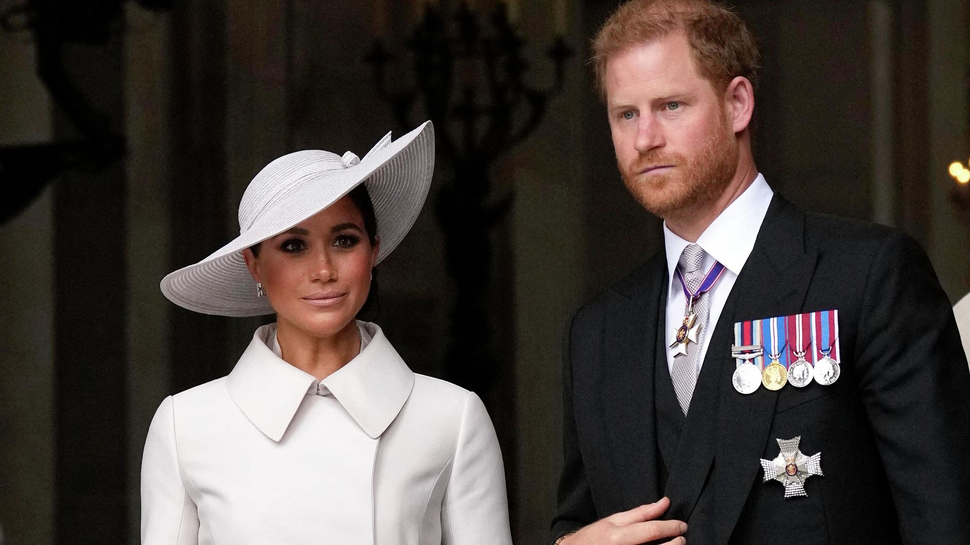 Prens Harry ve Meghan Markle İngiltere’ye geri dönüyor